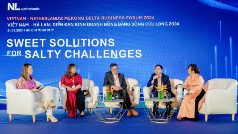 Session on Salinity during the NL Economic Mission to Vietnam